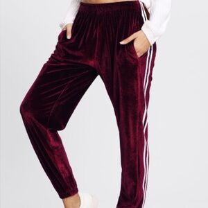 Women’s sweatpants